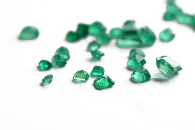 What can Emerald, May’s birth stone do for you this month?